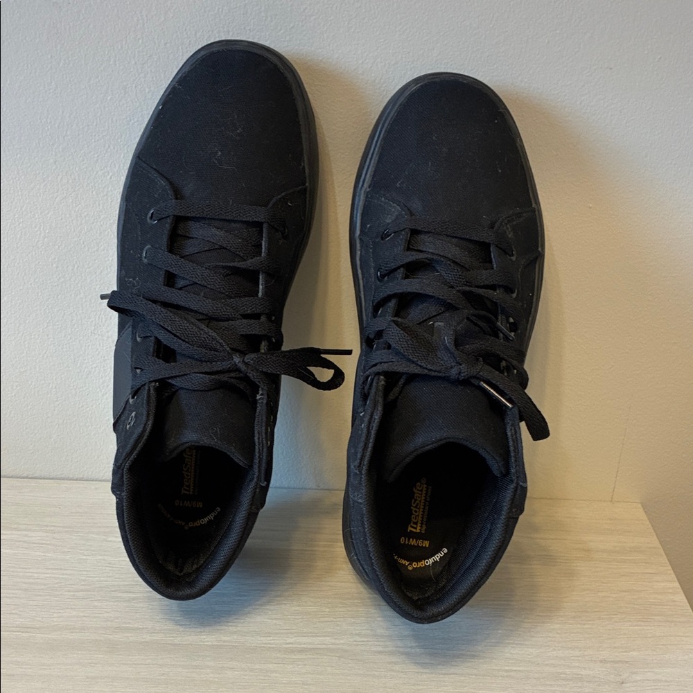 TREDSAFE UNISEXBlack High-Top Shoes SLIP RESISTANT SHOES SIZE 9 men 10 women